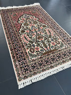 Kashmir silk rug 127x80cm