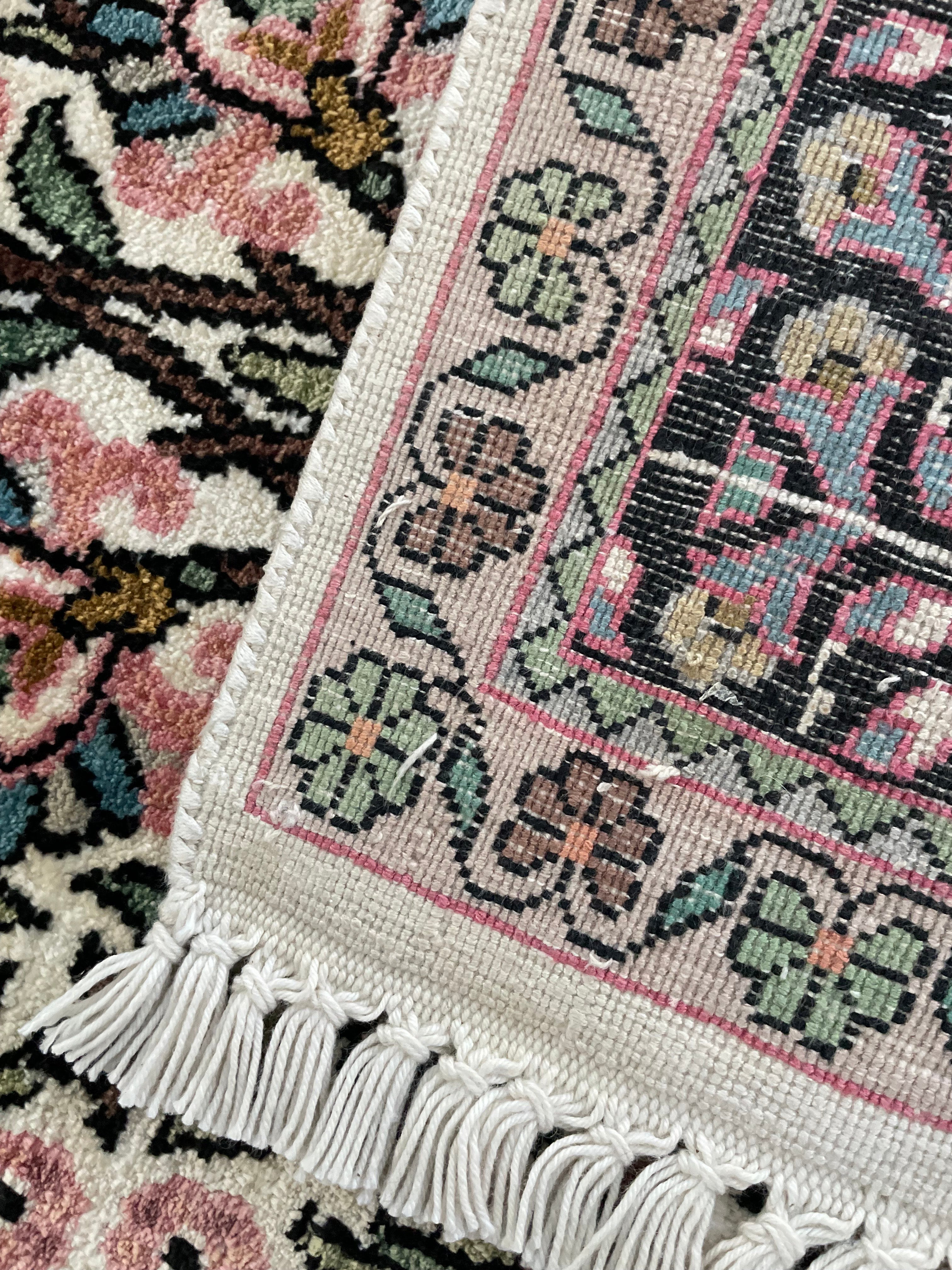 Kashmir silk rug 127x80cm