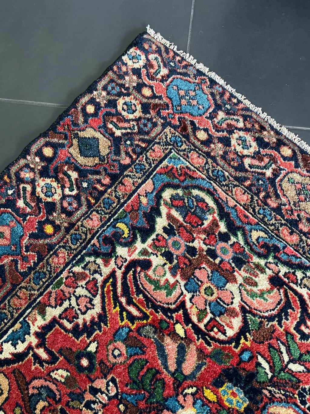Hamadan Rug 197 × 142 cm