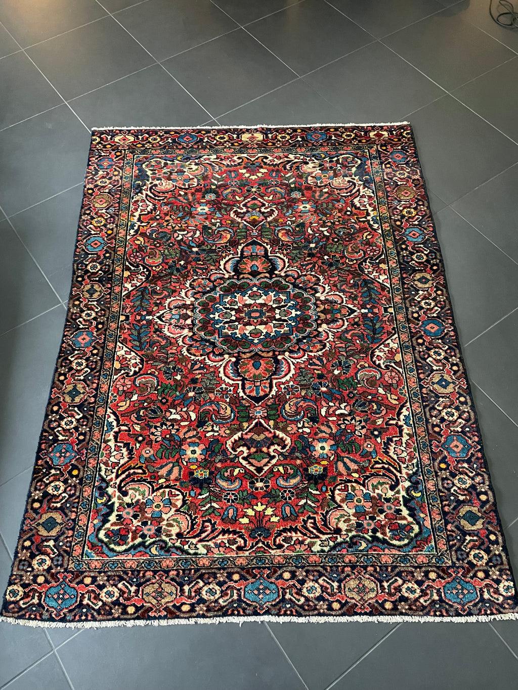 Hamadan Rug 197 × 142 cm