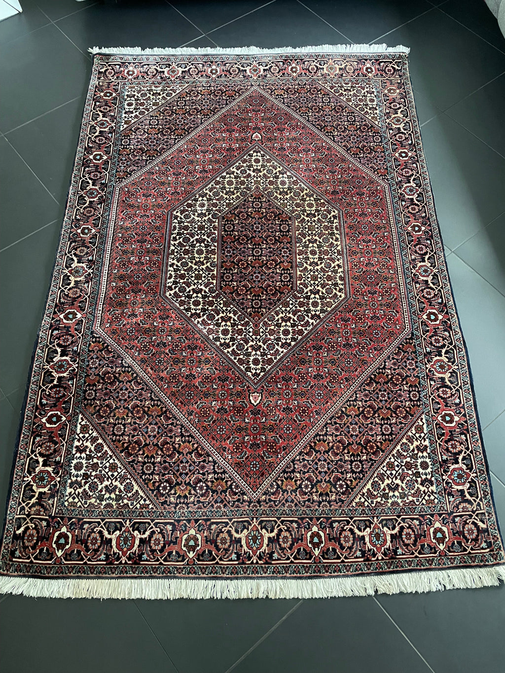 Bidjar rug 210 × 142 cm
