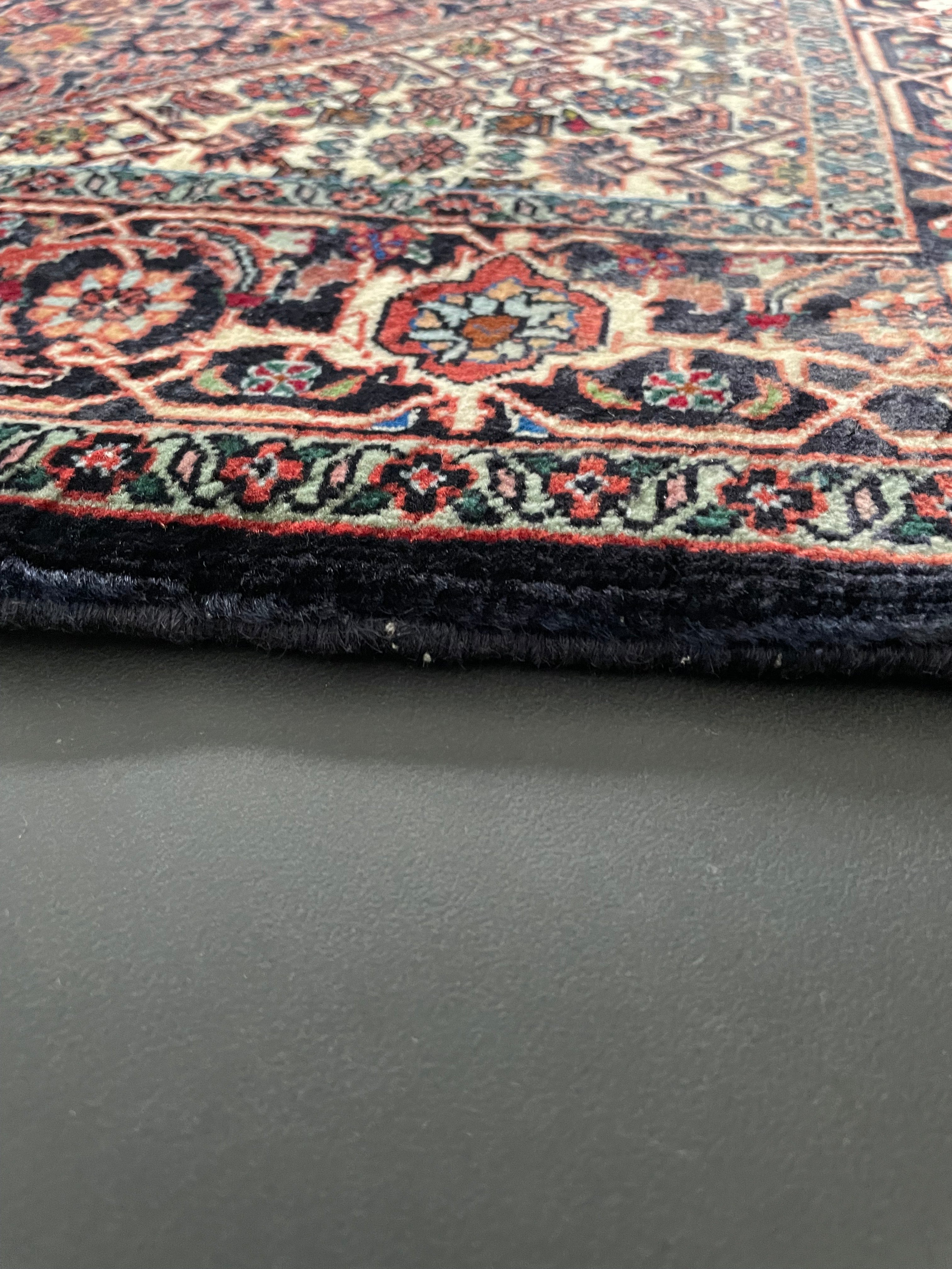 Bidjar rug 210 × 142 cm