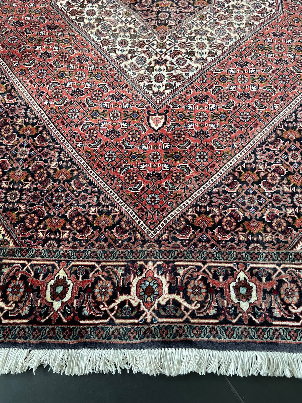 Bidjar rug 210 × 142 cm