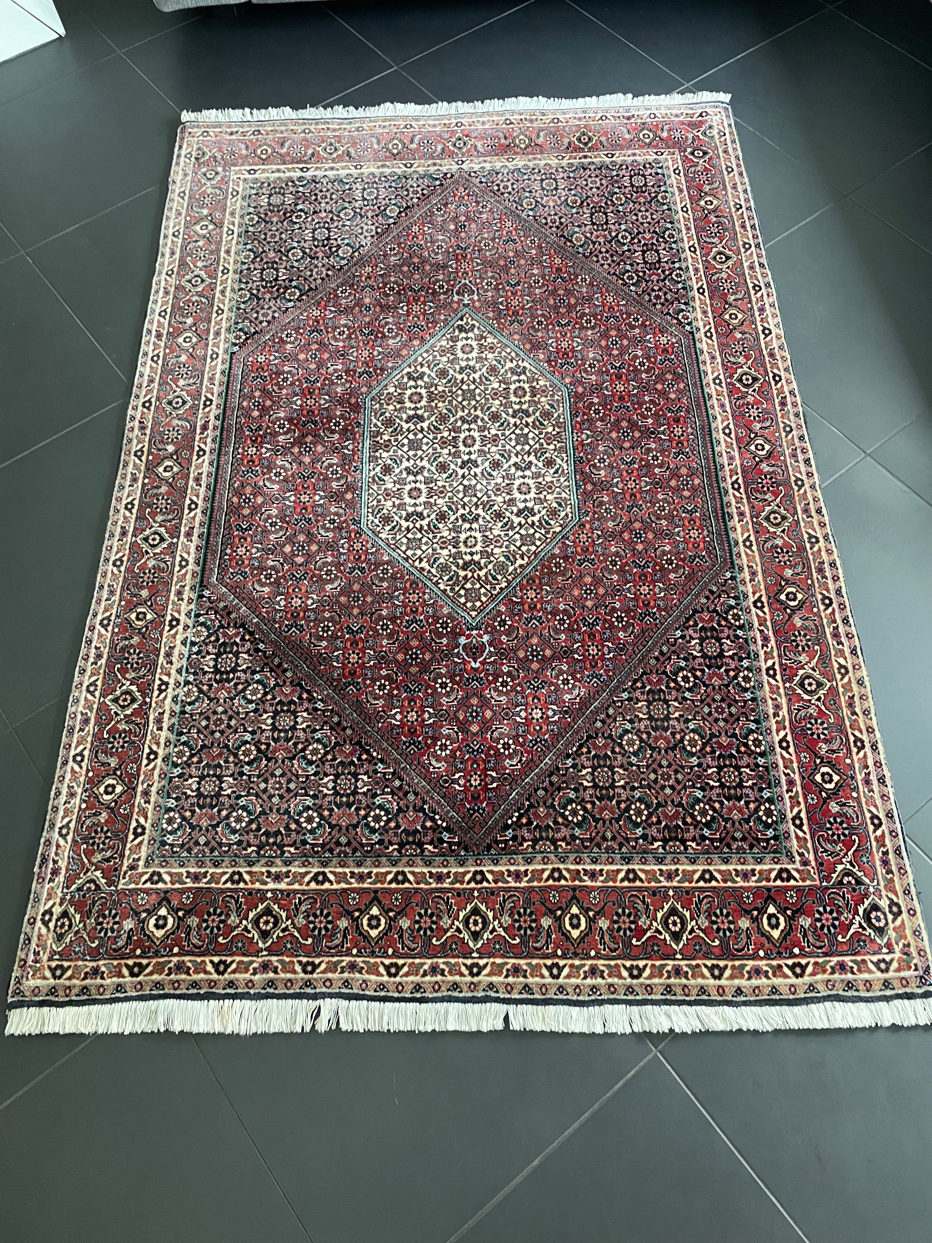 Bidjar rug 195 × 132 cm