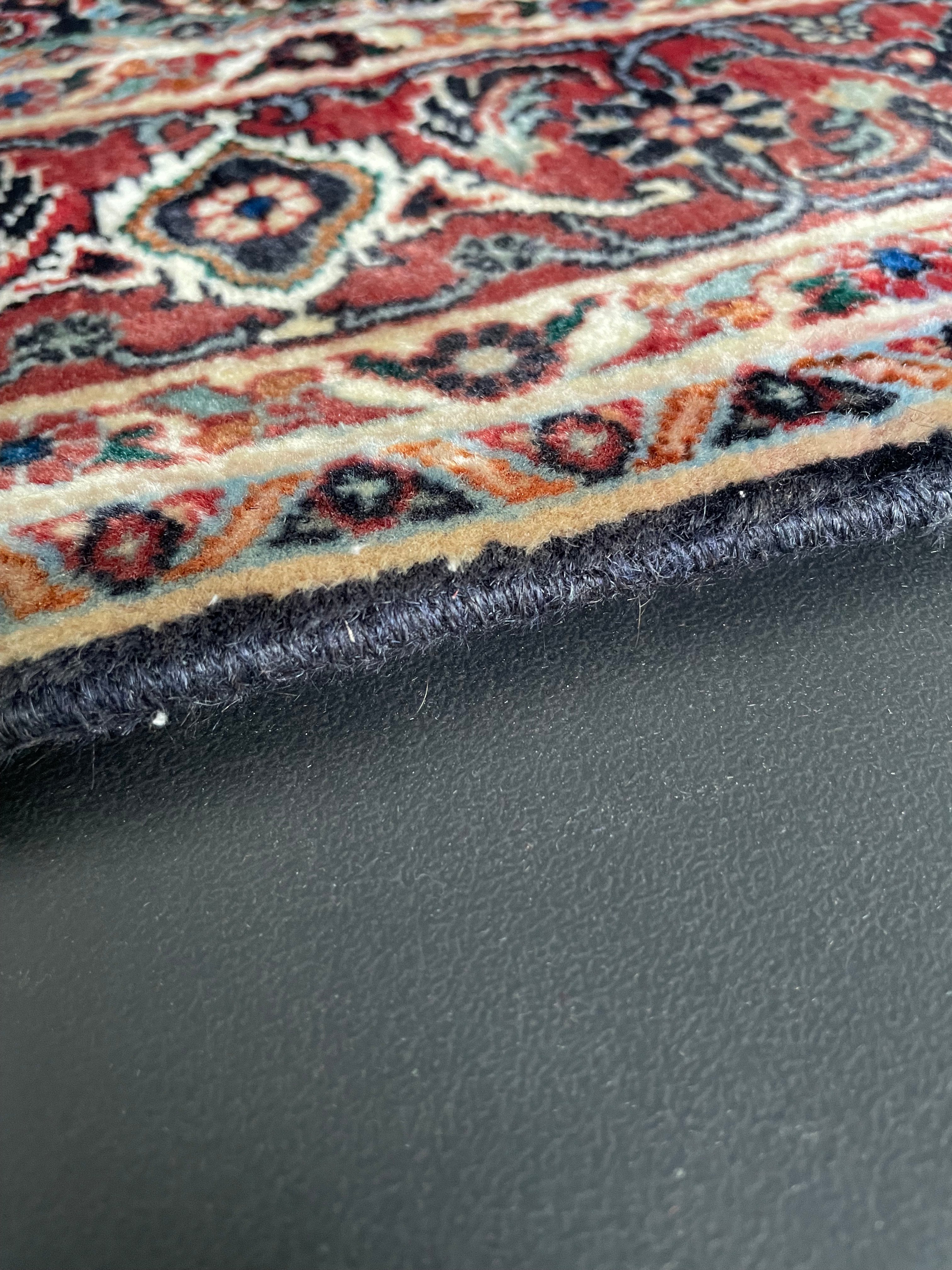 Bidjar rug 195 × 132 cm