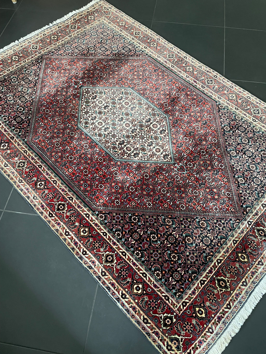Bidjar rug 195 × 132 cm