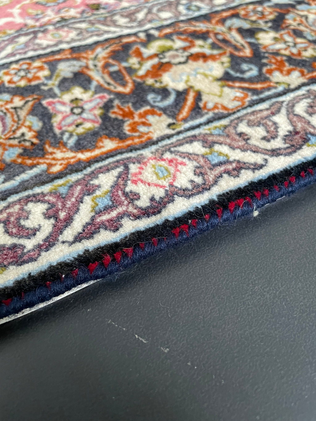 Isfahan rug 155 × 107 cm