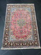 Isfahan rug 155 × 107 cm