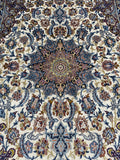 Isfahan rug 176 × 113 cm