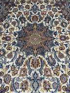 Isfahan rug 176 × 113 cm