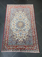 Isfahan rug 176 × 113 cm
