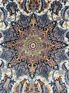 Isfahan rug 176 × 113 cm