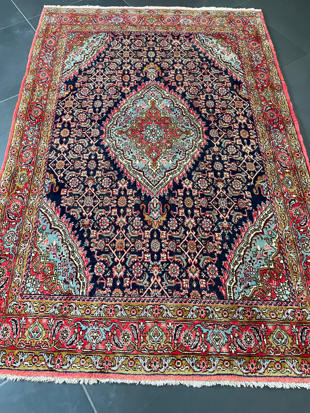 Bidjar rug 170 × 113 cm