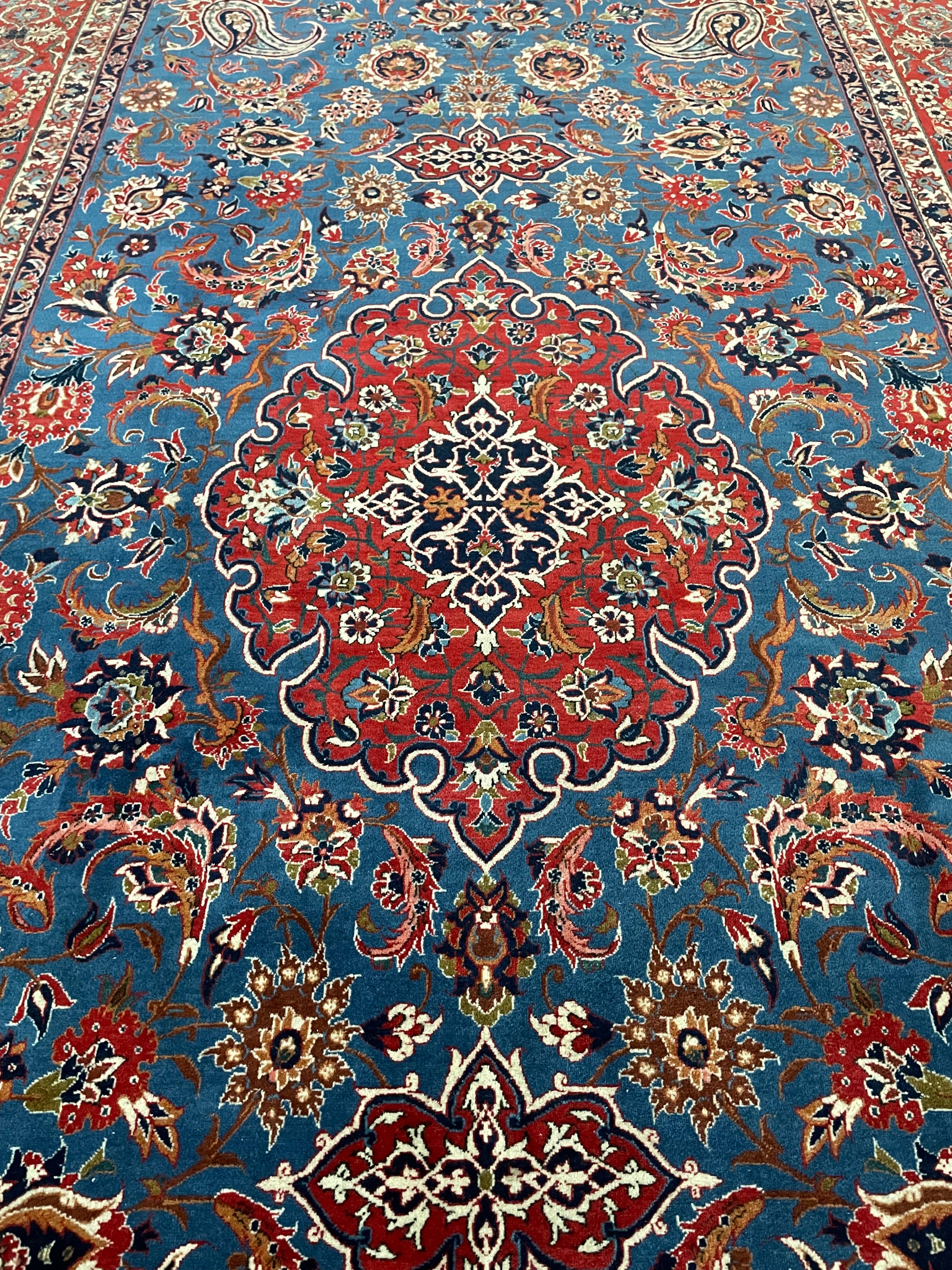 Isfahan Rug 348x208cm