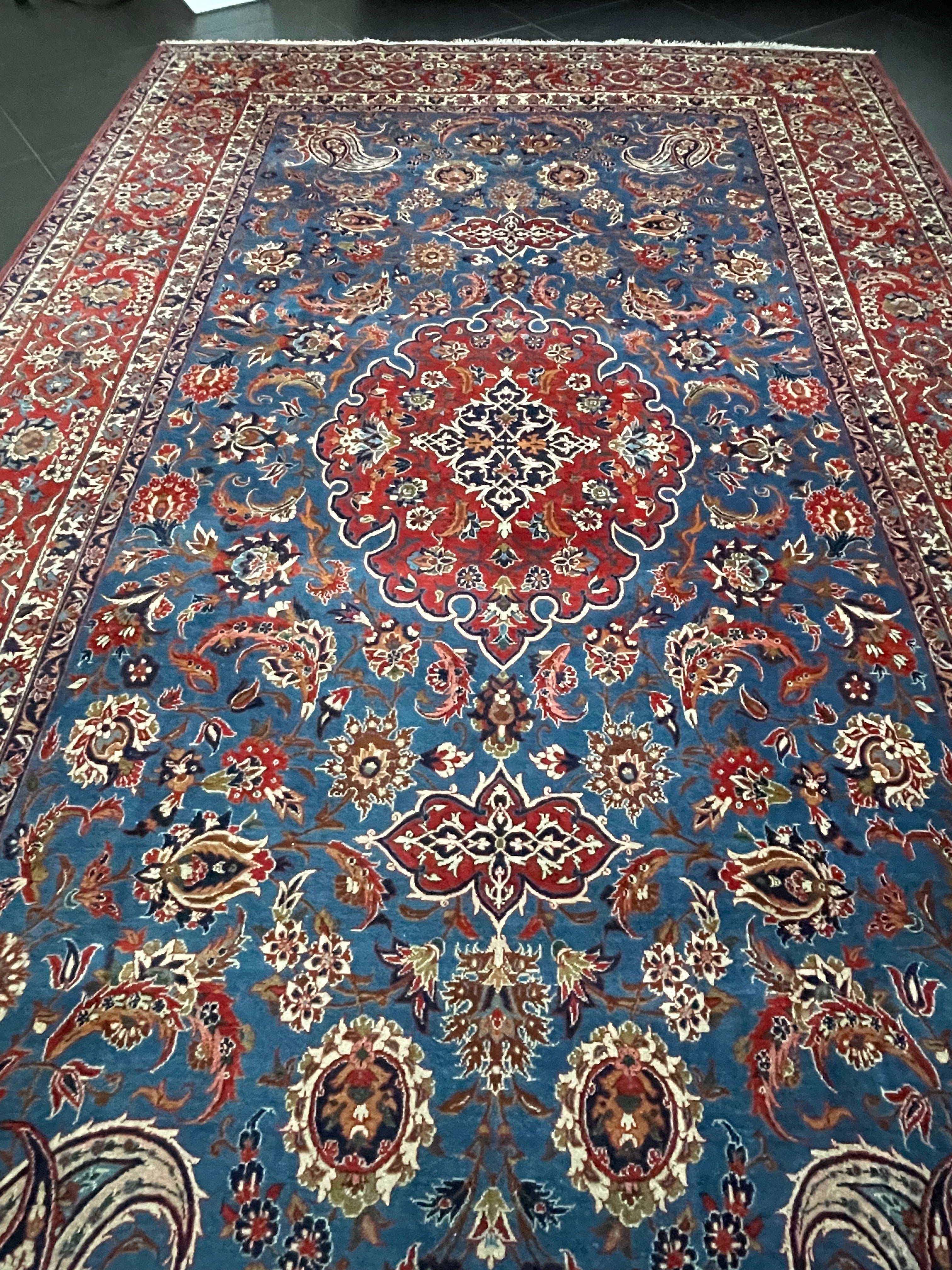 Isfahan Rug 348x208cm