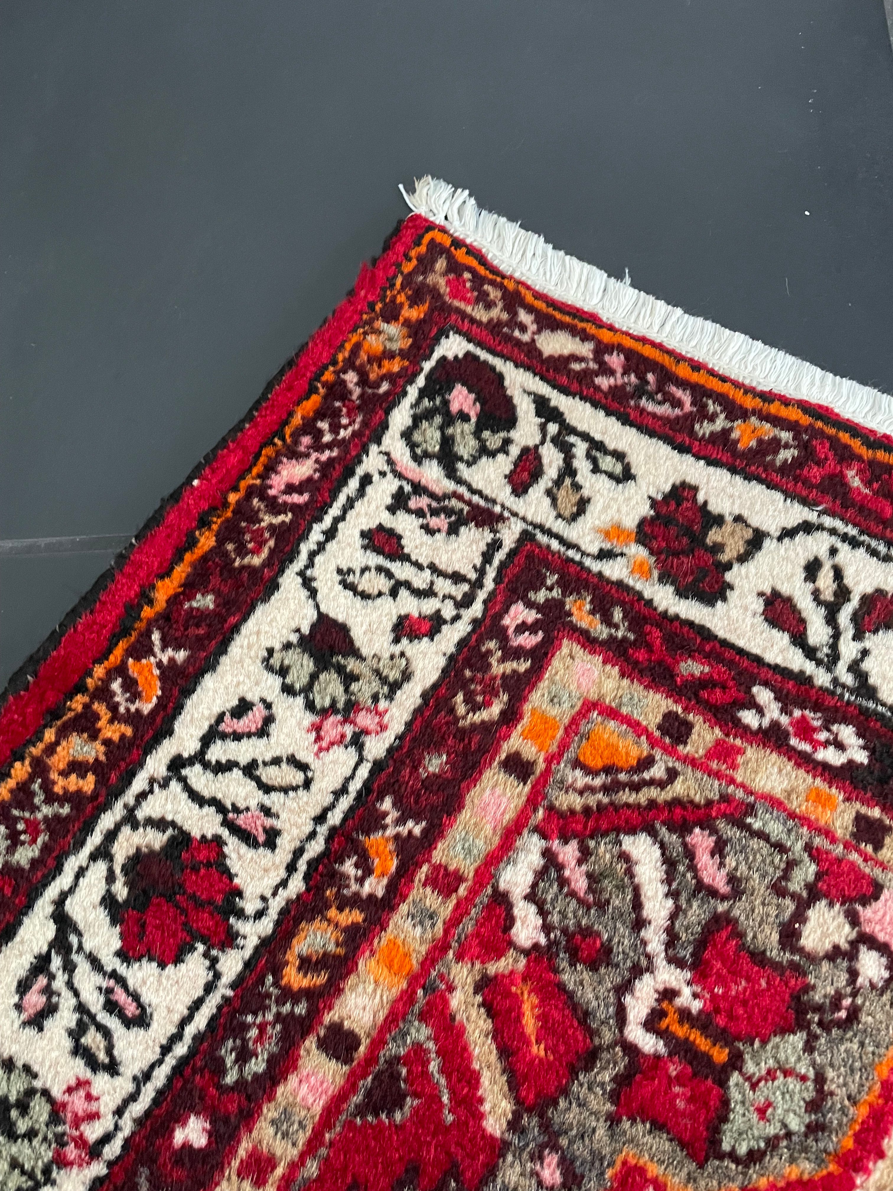 Hamadan Rug 157 × 110 cm